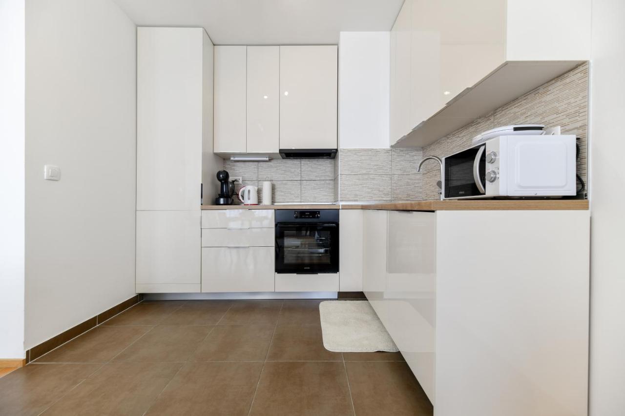 Modern Apartment For 2025' Vacation In Zadar Exterior photo