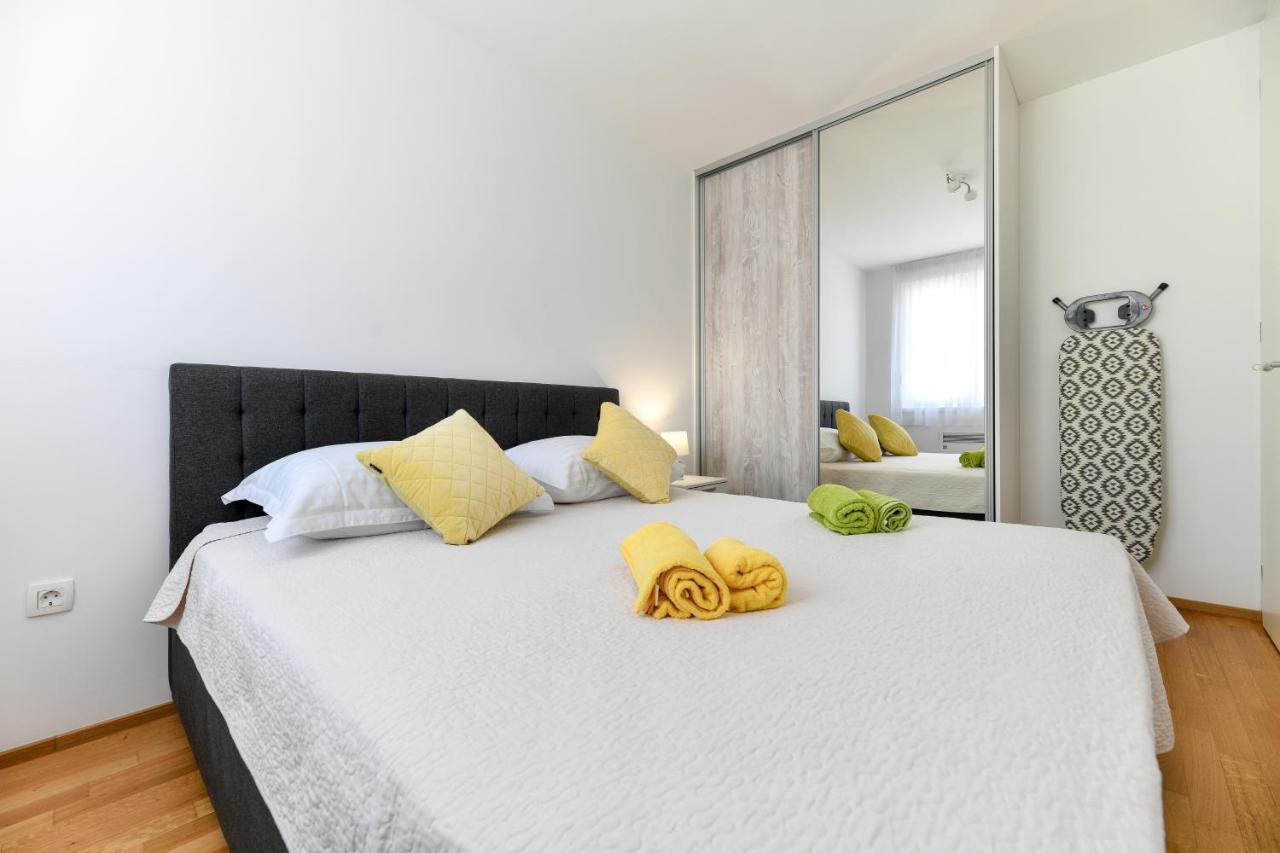 Modern Apartment For 2025' Vacation In Zadar Exterior photo