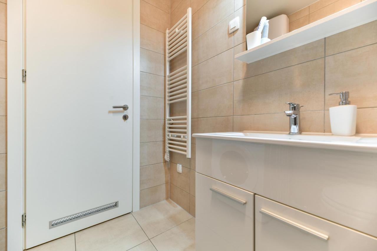 Modern Apartment For 2025' Vacation In Zadar Exterior photo