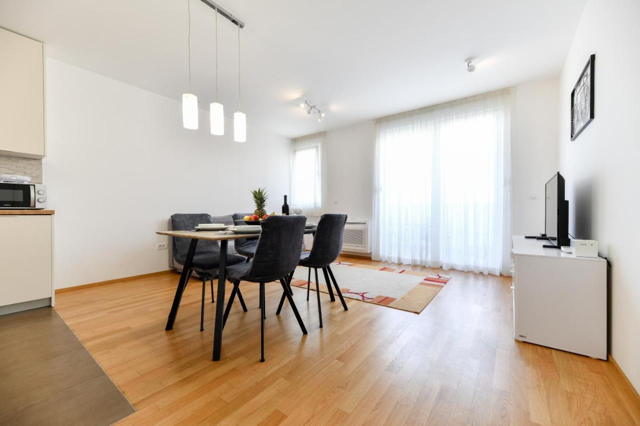 Modern Apartment For 2025' Vacation In Zadar Exterior photo