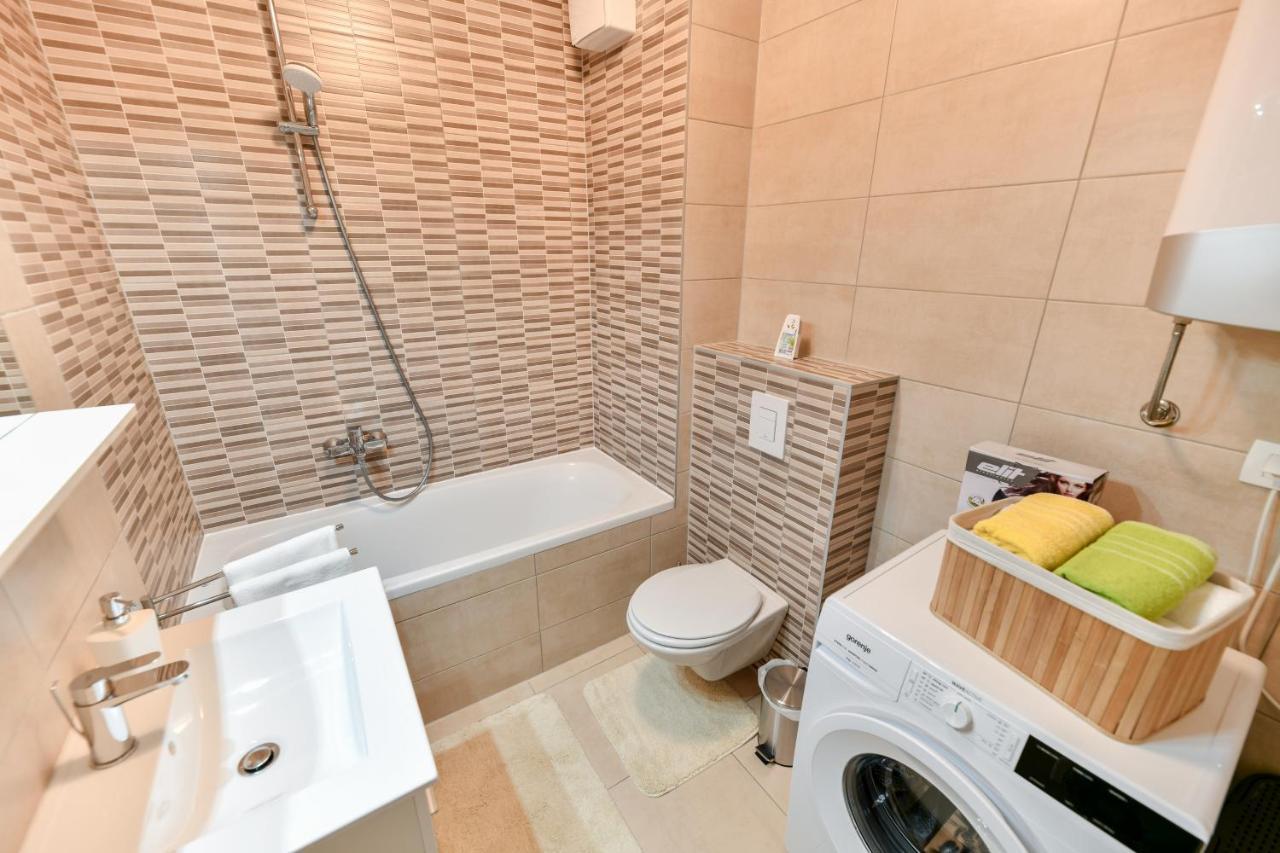 Modern Apartment For 2025' Vacation In Zadar Exterior photo