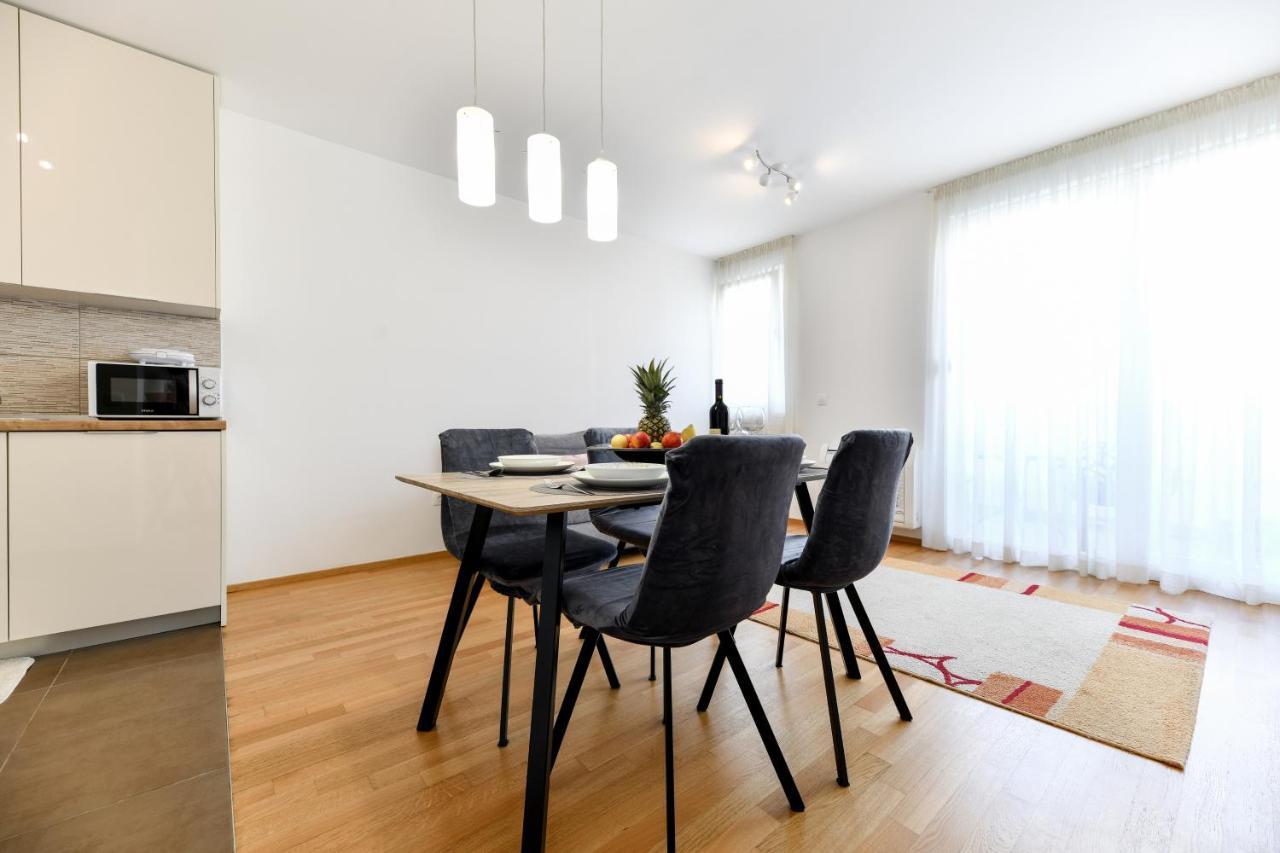 Modern Apartment For 2025' Vacation In Zadar Exterior photo